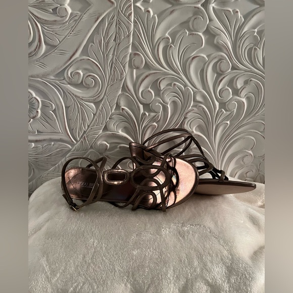 Bisou Bisou metallic strappy sandals - Picture 2 of 8